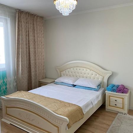 Apartment In Almaty Exteriér fotografie